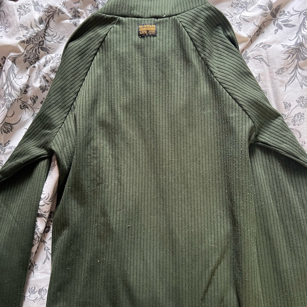 Clothes - Picture 7 of 16